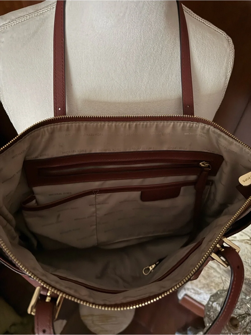 ⚜️👜MICHAEL KORS CHARLOTTE SAFFIANO BURGUNDY LEATHER TOTE BAG 👜⚜️